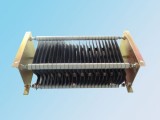 不銹鋼電阻器，是指在電子電路中時(shí)常會(huì)用到不銹鋼電阻器器，簡(jiǎn)稱不銹鋼電阻器。所謂不銹鋼電阻器，是指電阻的阻值誤差、電阻的熱穩(wěn)定性（溫度系數(shù)）、電阻器的分布參數(shù)（分布電容和分布電感）等項(xiàng)指標(biāo)均達(dá)到一定標(biāo)準(zhǔn)的電阻器。