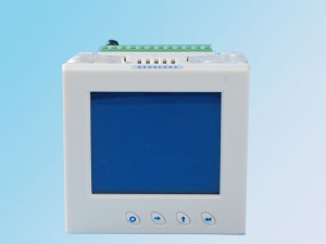 WF-97開關(guān)柜智能操控裝置，產(chǎn)品功能強(qiáng)大，使用于3KV-35KV 戶內(nèi)開關(guān)柜，中置柜、手車柜、固定柜、環(huán)網(wǎng)柜等多種開關(guān)柜。具有動(dòng)態(tài)一次模擬圖、高壓帶電顯示、自動(dòng)加熱除濕數(shù)據(jù)顯示及控制、斷路器分合狀態(tài)指示、儲(chǔ)能指示、接地開關(guān)狀態(tài)指示、小車位置指示、分合閘回路完好指示、人體感應(yīng)及柜內(nèi)照明以及無線測溫功能、語音防誤提示等功能，可取代現(xiàn)有的一次回路模擬圖、帶電顯示器、自動(dòng)加熱除濕控制器、斷路器分合按鈕等。并且具有RS485通訊接口，通訊協(xié)議為MODBUS通訊協(xié)議或其它指定通訊協(xié)議(選配)，能夠使開關(guān)柜進(jìn)一步智能